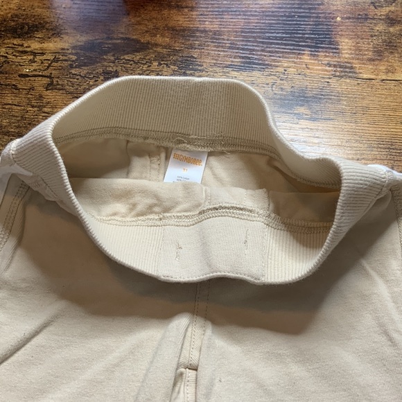 3T BUNDLE OF SHORTS!! - Picture 8 of 10